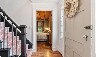 15 Chapel St, Ashburnham, MA 01430