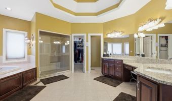 15586 Cedar Ln, Basehor, KS 66007