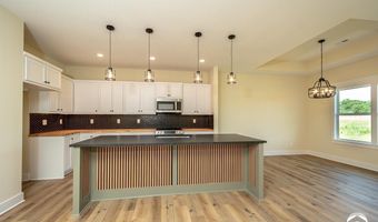 1018 Bluestem Cir, Baldwin City, KS 66006