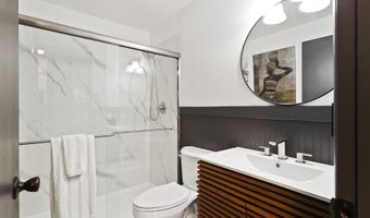 8395 SW BERRYHILL Ln, Beaverton, OR 97008