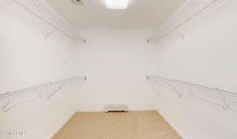 11 Drake Dr, Bayville, NJ 08721