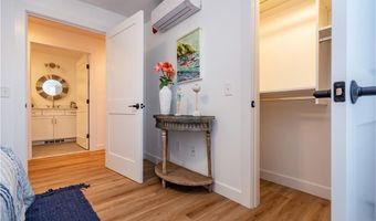 32 Exchange St 203, East Greenwich, RI 02818