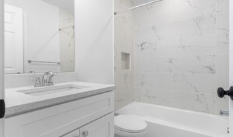 324 61ST St NE 4, Washington, DC 20019