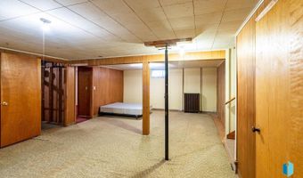 207 S 11th St, Beresford, SD 57004