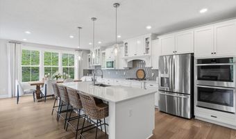 300 Crest Ln, Adams Twp., PA 16046
