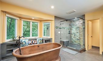 3721 Sanctuary Dr, Bath, OH 44333