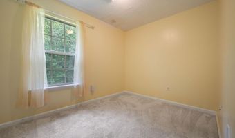 18 ARDSLEY Cir, Dover, DE 19904