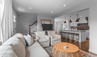 18 Sylvan Ter, Newport, RI 02840