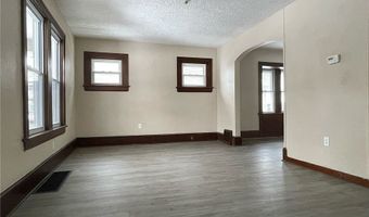 147 Brighton Dr, Akron, OH 44301