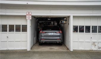 35 Pelham St Phe, Newport, RI 02840