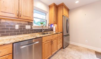 641 Louise Dr, Ann Arbor, MI 48103