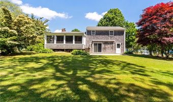 36 Roosevelt Dr, Bristol, RI 02809