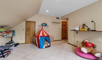 25 Fifth Ave, Amherst, NY 14221