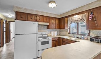 321 Beckwith St, Cranston, RI 02910