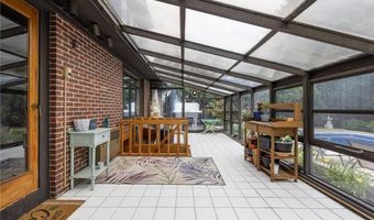 788 Namquid Dr, Warwick, RI 02888