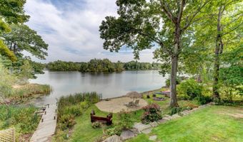 101 Lakeview Dr, Ashford, CT 06278