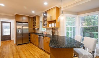 4401 Town And Country Dr, Charlotte, NC 28226