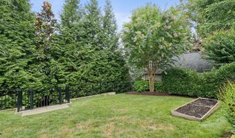 5120 WESSLING Ln, Bethesda, MD 20814