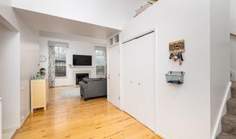 3339 Elsinore Ct, Ann Arbor, MI 48105