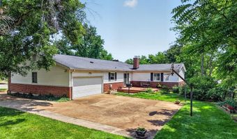 6 Helmsdale Ct, Ballwin, MO 63011