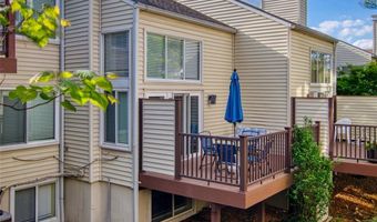 626 Highview Circle Dr, Ballwin, MO 63021