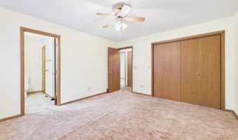 1212 E Fleetwood Cir, Brandon, SD 57005