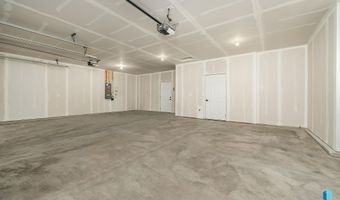 2413 E Tinley St, Brandon, SD 57005