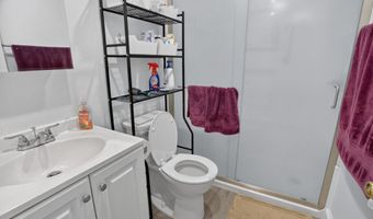 5973 SEARL Ter, Bethesda, MD 20816