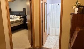 4806 Waller St, Ames, IA 50014