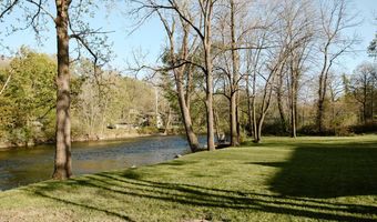 6800 Thornapple River Dr SE, Alto, MI 49302
