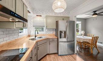 602 Ridge Ave, Aurora, IN 47001