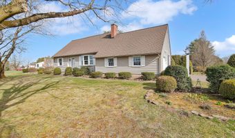 39 Stardust Dr, Enfield, CT 06082