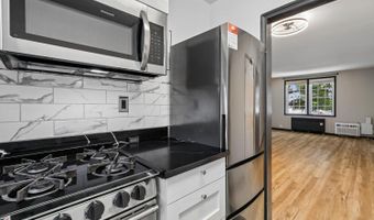226 N THOMAS St 226-4, Arlington, VA 22203