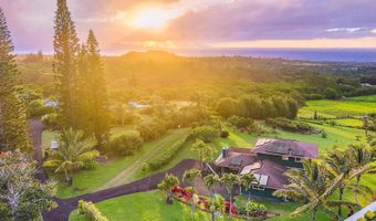 820 W Kuiaha Rd A, Haiku, HI 96708