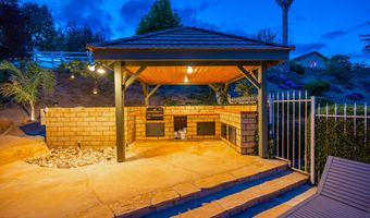 2575 Palomino Dr, Acton, CA 93510