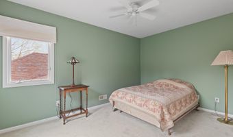 830 Richlyn Dr, Adrian, MI 49221
