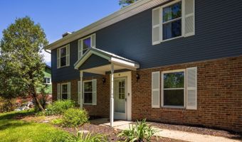 49 Canterbury Dr, Athens, OH 45701