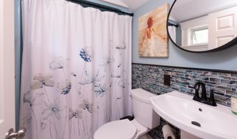 36 Sevigny Dr, Alfred, ME 04002