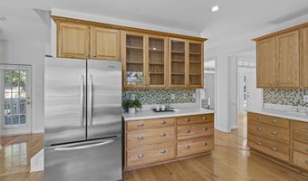 233 Ivy Glen Cir, Avondale Estates, GA 30002