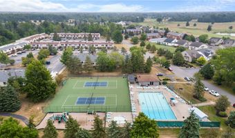 7 Southcreek Ct D, Amherst, NY 14051