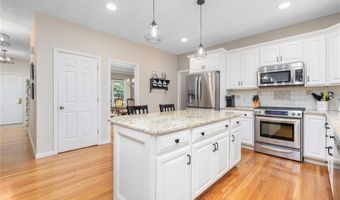 11 Prides Crossing Ln, North Kingstown, RI 02874