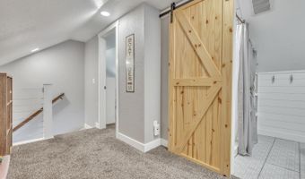 41 Dewey St, Arnolds Park, IA 51331