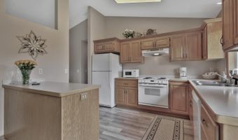 3730 Tower Pond Dr, Anoka, MN 55303