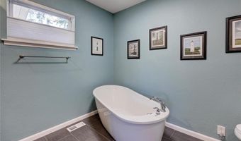 2321 Cherokee Ave, Baxter Springs, KS 66713