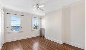 118 Ocean Ave, Cranston, RI 02905