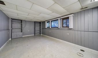 445 S Yale Ave, Addison, IL 60101