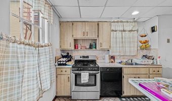 35 Perry St, Belleville, NJ 07109