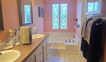 133 HAMPTON Dr E, Auburndale, FL 33823