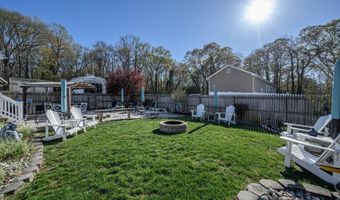 293 Louis Ave, Bayville, NJ 08721