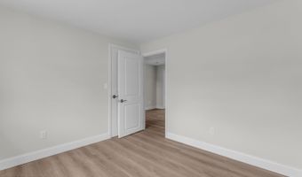 238 Lakewood Ave, Bayville, NJ 08721